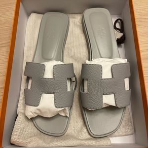 BNIB Hermes Oran Sandal Glacier Blue